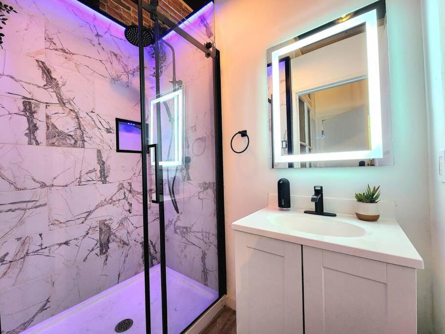 Loft Style Industriel-Centre-Ville+Parking Gratuit Quebec City Bilik gambar