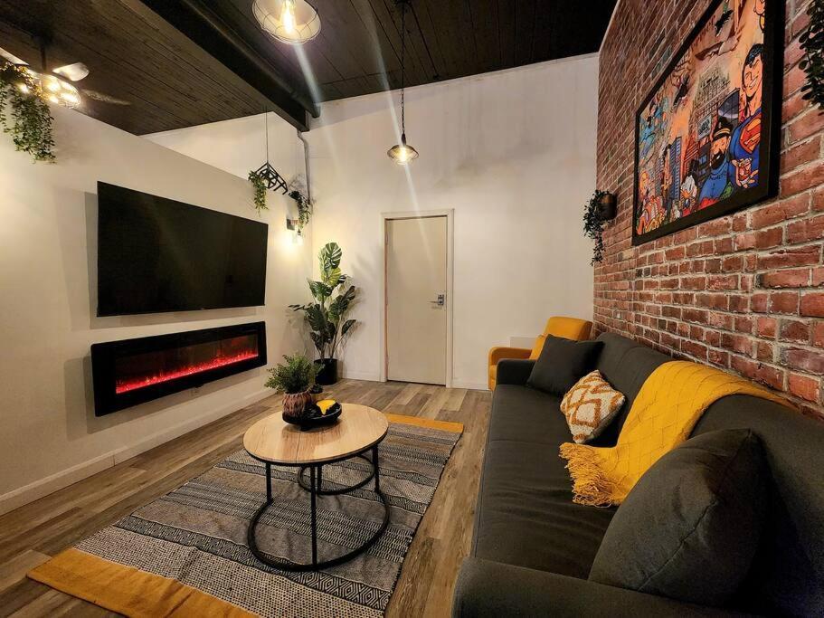 Loft Style Industriel-Centre-Ville+Parking Gratuit Quebec City Bilik gambar